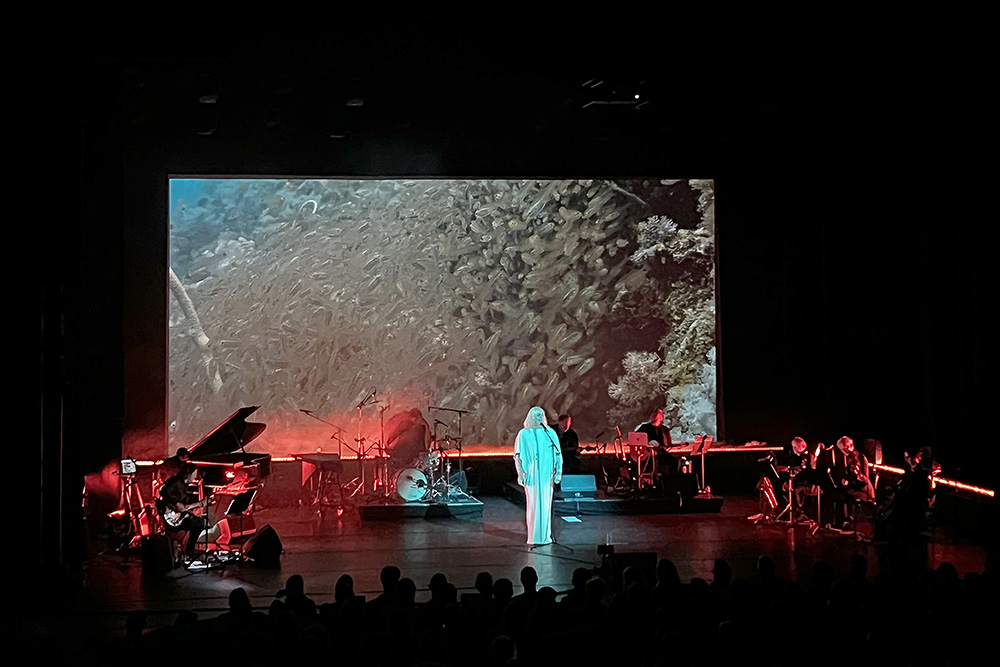 Wat een performance van Anohni &amp; The Johnsons in de Stadsschouwburg Antwerpen. Dit overstijgt echt alles. #Anohni