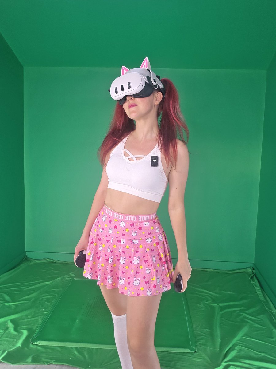 TigressX π EGX (@tigress_x) on Twitter photo Very tired after travelling to London and back in this heat for the Linkin Park concert but I'm gna try my best to survive a livestream π€£
twitch / tigressx Very tired after travelling to London and back in this heat for the Linkin Park concert but I'm gna try my best to survive a livestream π€£
twitch / tigressx