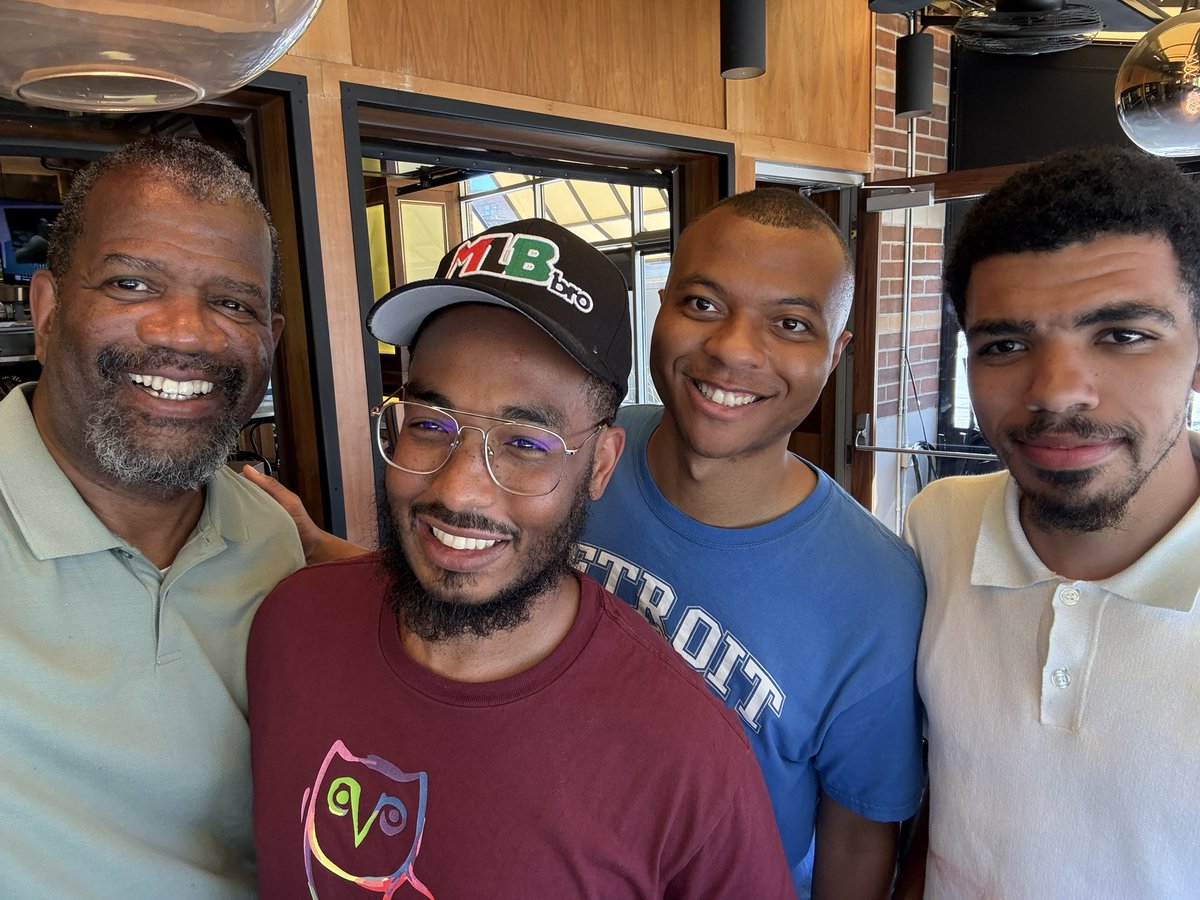 robparkerMLBbro's tweet image. Man o man! What a brunch at Empire Kitchen and cocktails in Detroit. More friends and mentees. The steak and eggs! #sogood
