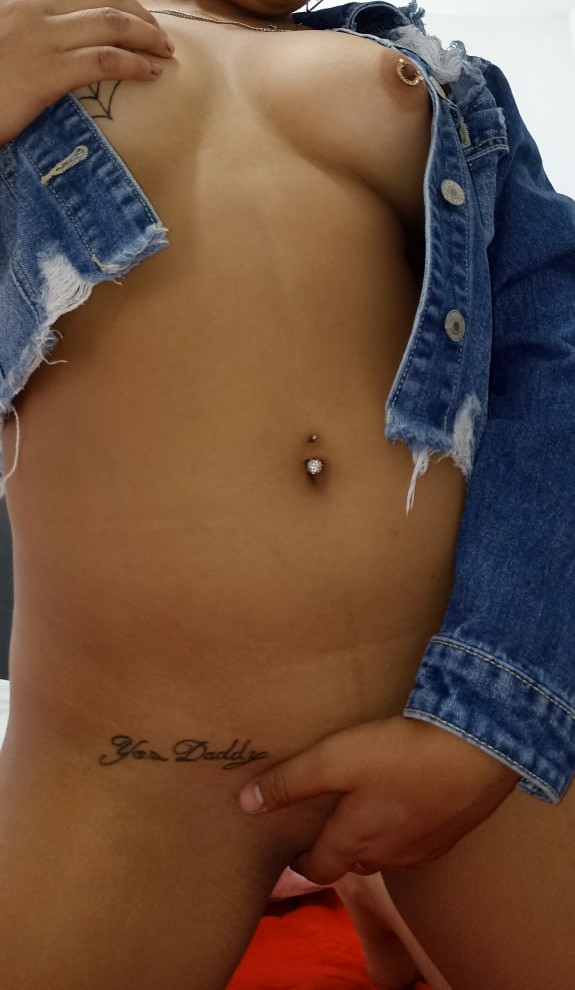 AgharaReal's tweet photo. Hola mira mi servicio es de $1300 más un Uber
Sexo vaginal
sin besos

Es de una hora Todo con protección
Tus pones el lugar
Me ubico en la joya león Gto

-Escríbeme  4772637184 https://t.co/6PDA2l5MvR