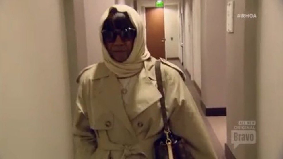 Phaedra dropping the envelope at Ponce City Market #RHOA