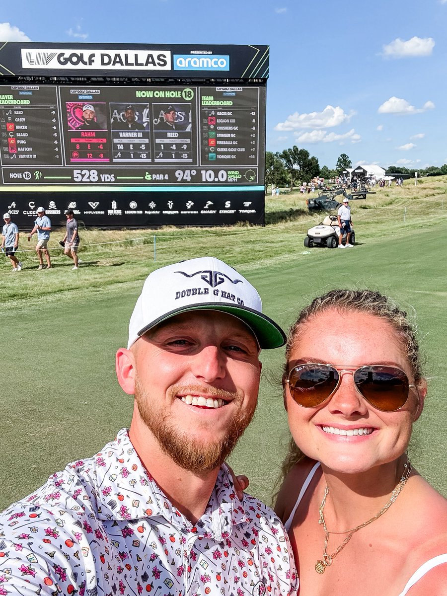 Selfie from the middle of the 18th fairway at <a href="/livgolf_league/">LIV Golf</a>! #LongLivGolf