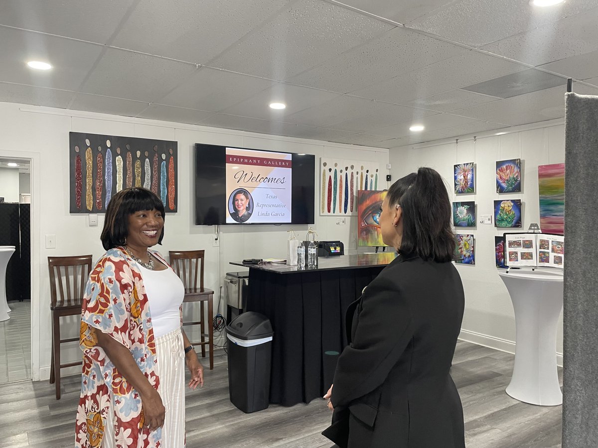lindafortexas's tweet image. Had the best time touring some of HD 107's businesses, their passion is part of what makes our community so special💙
-
Disfruté muchísimo recorriendo algunos de los negocios de HD 107, su pasión es parte de lo que hace tan especial a nuestra comunidad. 💙
#HD107 #TXLege