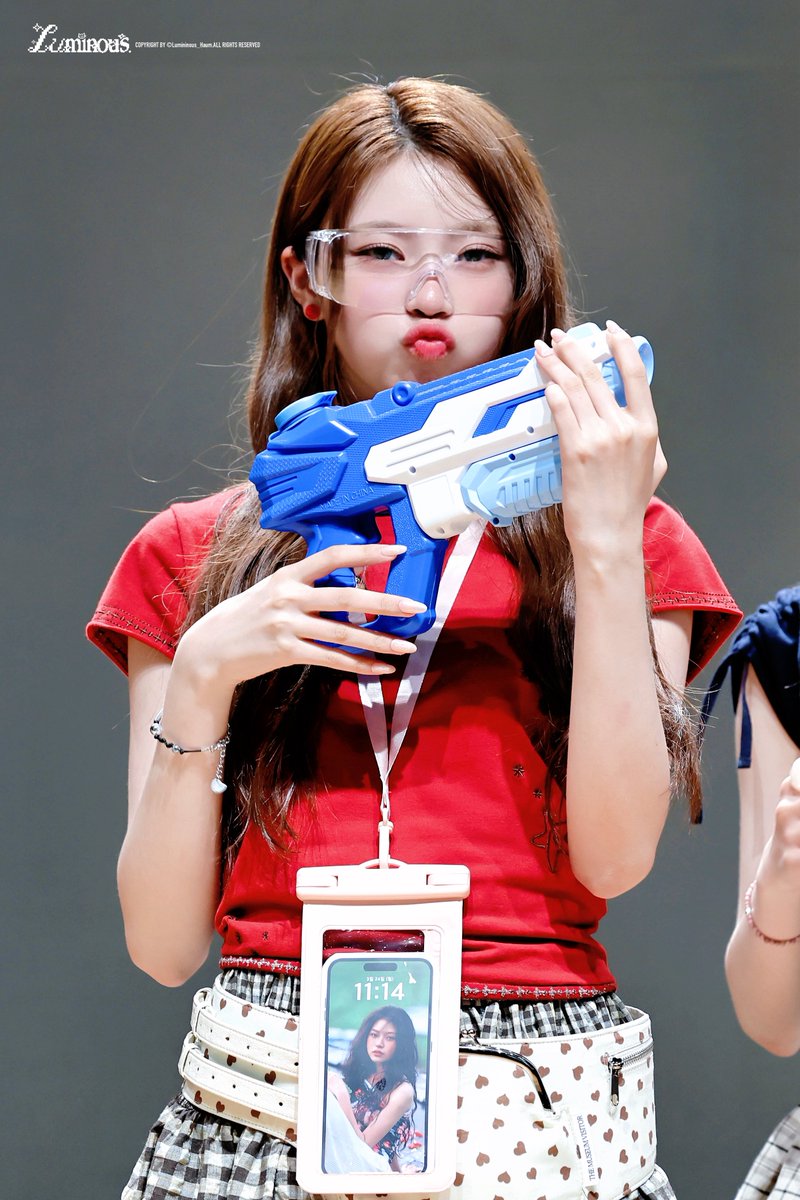 Luminous_Haum's tweet image. 250629 HQ.
천재 잠수부

#KiiiKiii #키키 #HAUM #하음
#HAUMINOUS #하미너스