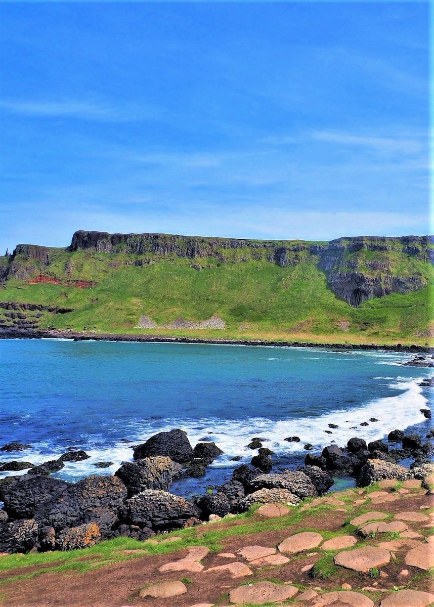 jones_ruby9888's tweet image. Giants Causeway-Northern Ireland.🚟🚇🎡