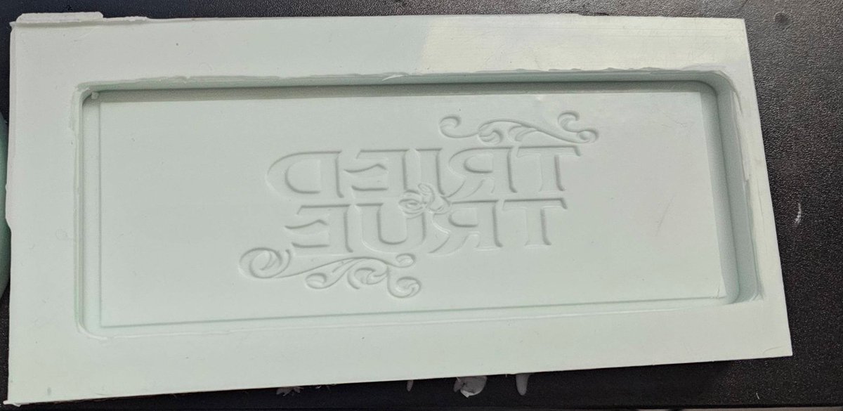So..Z and the <a href="/HayamiCurios/">Hayami Estate Curios</a>

HAS MADE US SOME CUSTOM MOULDS! 

AYOOOOOOO!

For our sweets initiative we will be setting up these custom ones for our creators at 90 bucks. Gives a custom mould for your bar of chocolate and a sample mould for sample bars. We will be working candles