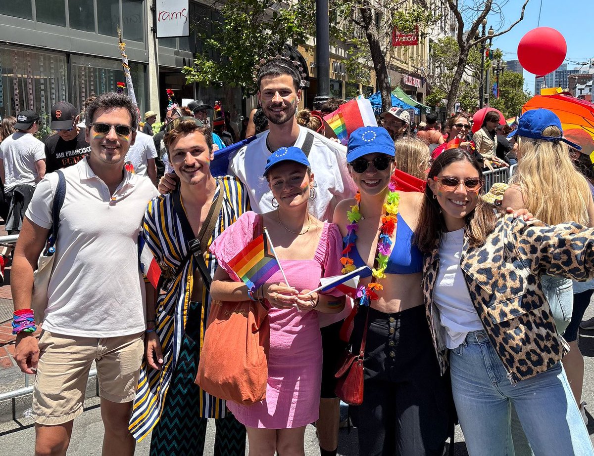 The French Consulate was proud to march alongside the European delegation at #SanFranciscoPride!
We celebrated love, diversity, equality, and LGBTQ+ rights. 🌈🇫🇷🇪🇺🌁
#Pride2025 #UnitedInDiversity