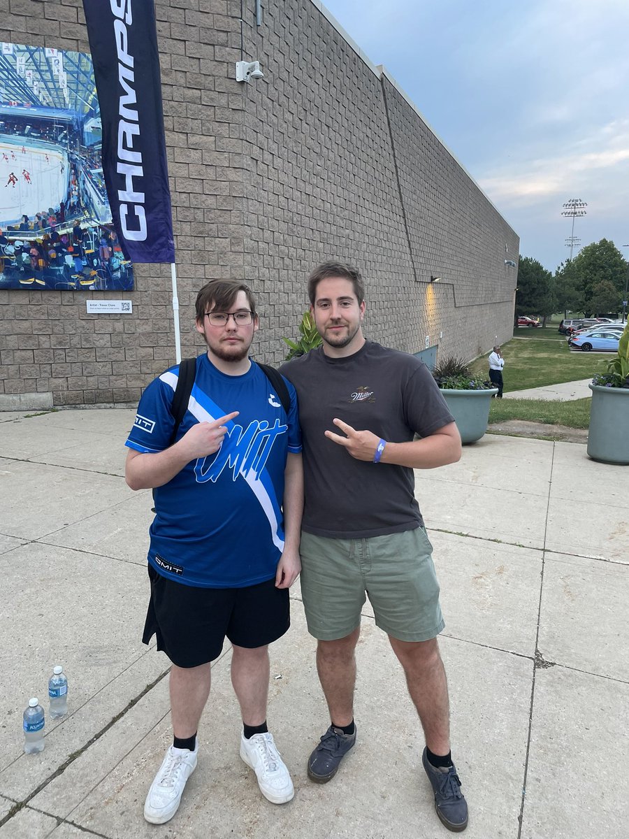RecoundCOD's tweet photo. @MackMelts You'll be back next year. Dope meeting you this weekend, congrats bro https://t.co/2y1KLhdj94