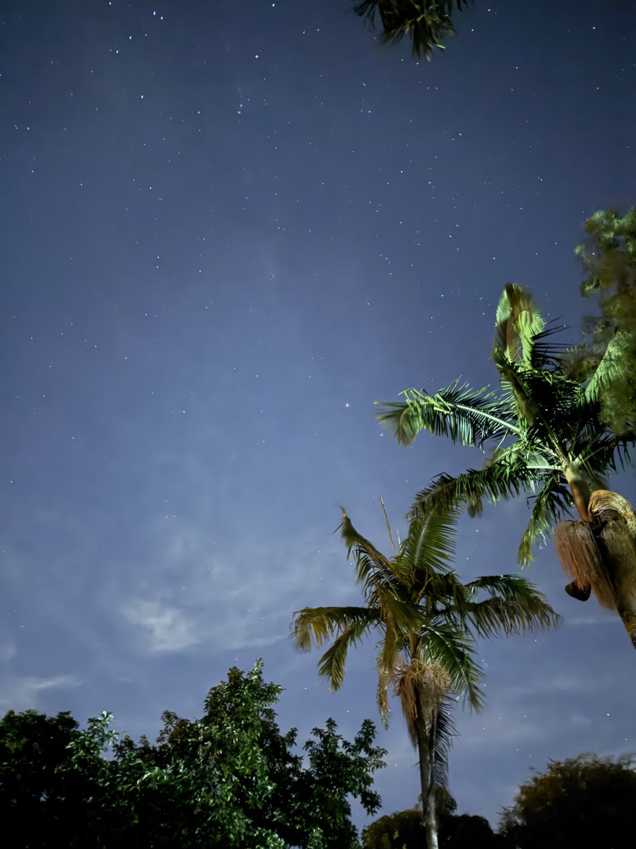 fbrasisil's tweet image. My first Sunday of rest in a couple of months now closing with a nice starry night sky #notbad 🌟