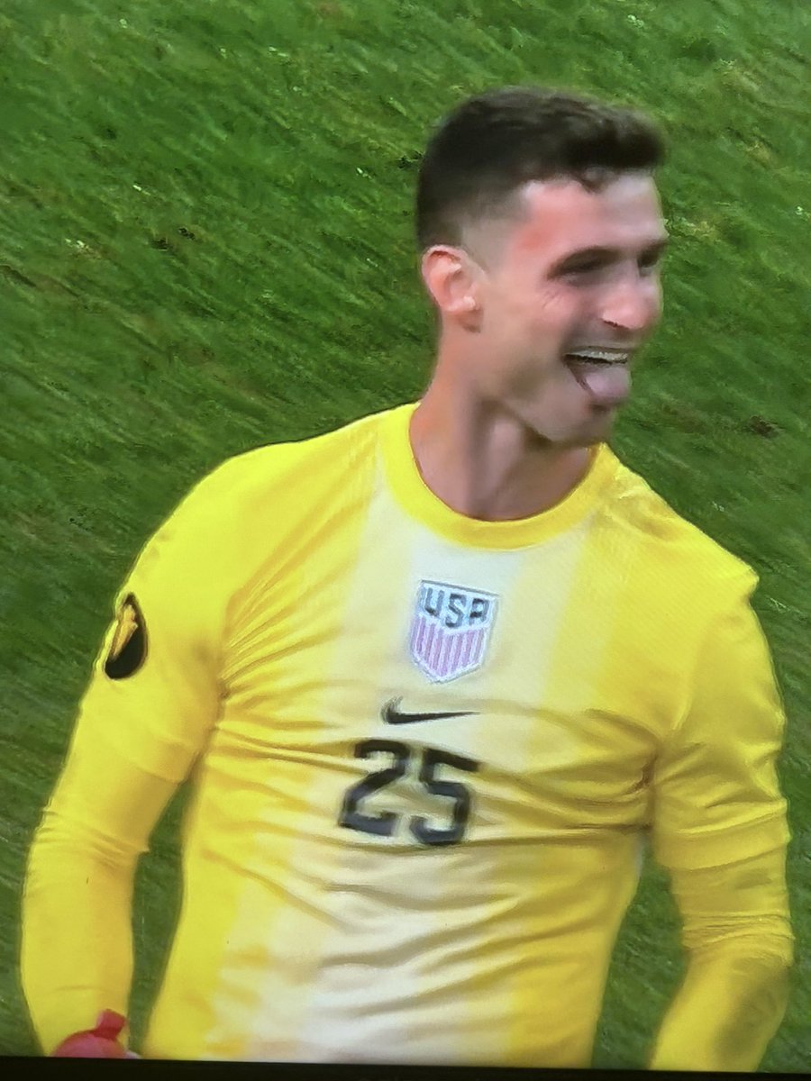 DilapiJeffrey's tweet photo. Where my city fans at that have been supporting Freese throughout the years??? So proud of all his hard work - tn is just the beginning highlight of many to come for the 🇺🇸 #nycfc #mattfreese #Usa #GoldCup https://t.co/N0NEojJu8x