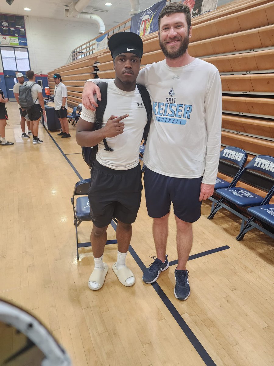 LeonPLouis's tweet image. Got to showcase my skills at Exact Sports Showcase. Thank you @CoachBoom3 for showing interest in me and for the great drills and energy.
Also thank you to all the other coaches for a great time at the camp @McgarrahCoach @NickVagnoneLR @Mickey_ORourke @Toriano81 @coacheverson_