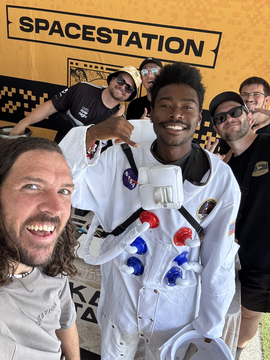 Shonduras's tweet image. X-GAMES for half my life i&apos;ve watched as a fan and even had @Spacestation compete a few years ago bringin home a silver medal in Rocket League.. so you can imagine how much this weekend meant to me.. watchin riders compete close up was insane, cool to see homies from all the…