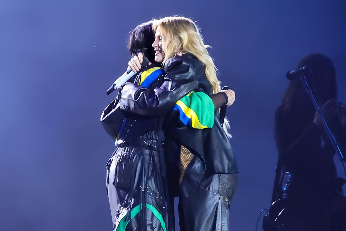 Como esquecer o momento em que Luísa Sonza surgiu de surpresa no show da Demi Lovato, no The Town, para uma performance arrebatadora de “Penhasco2”? Inesquecível! 🔥