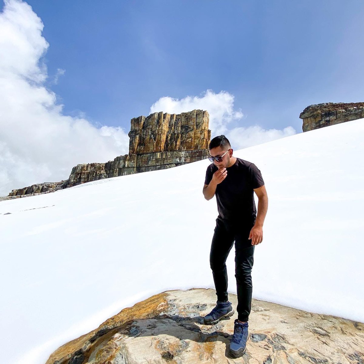 Fernandolopsa's tweet photo. ✈️ El vuelo Bogotá – El Espino no solo conecta destinos, conecta sueños.
Invitamos a los paisanos a volver volando a su tierra y a los turistas a descubrir la Sierra Nevada del Cocuy.
Güicán los espera con su belleza única y la mejor hospitalidad. #TurismoConIdentidad https://t.co/INxak0b3rA