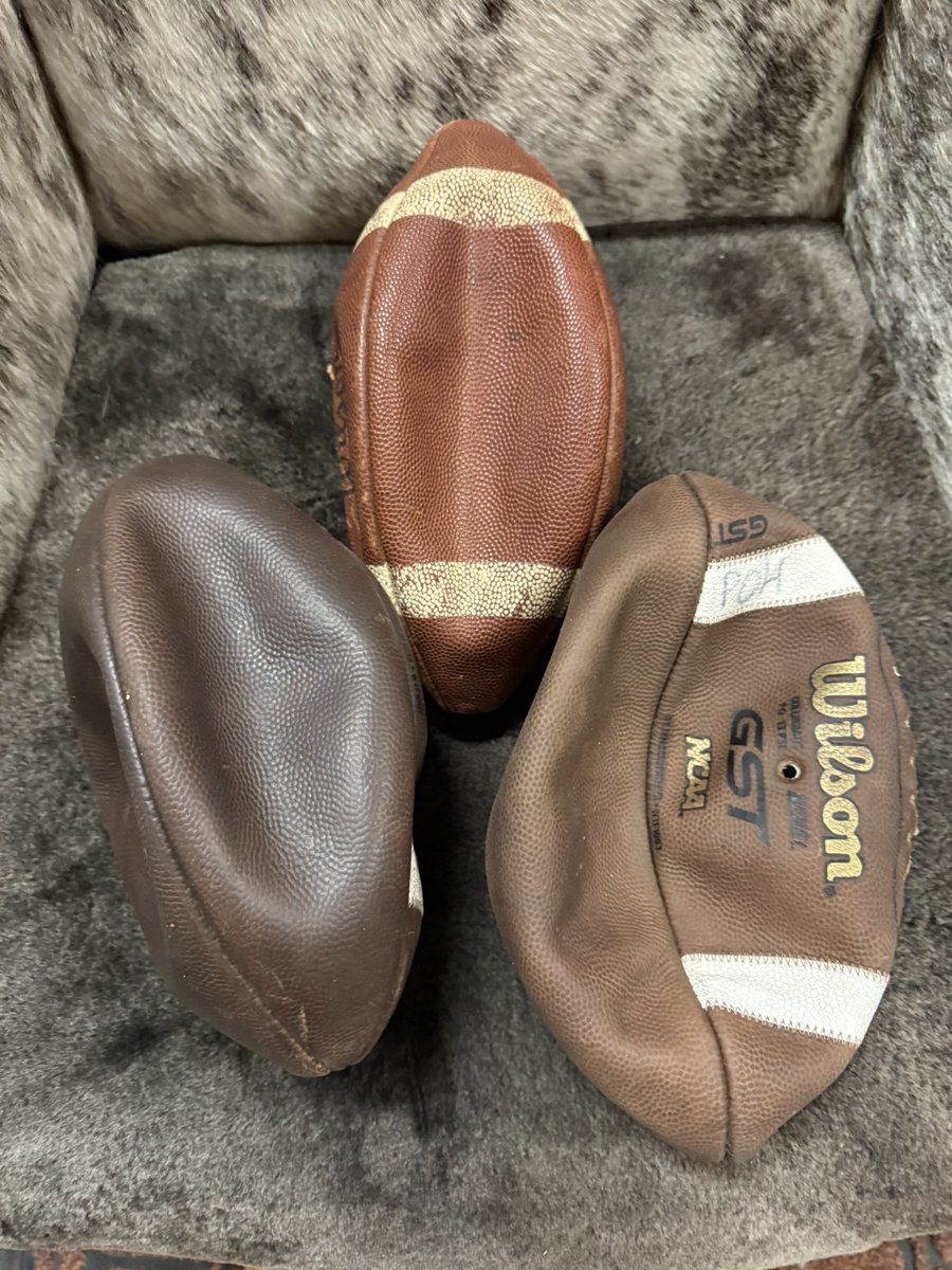 Coachsedfb's tweet image. 2 Wilson GST footballs and one vintage Wilson TD football repaired for @eli_poh16, a high school QB in Connecticut, and his father Nick.  If you need this service, contact me.
CoachSedFBRepair.com