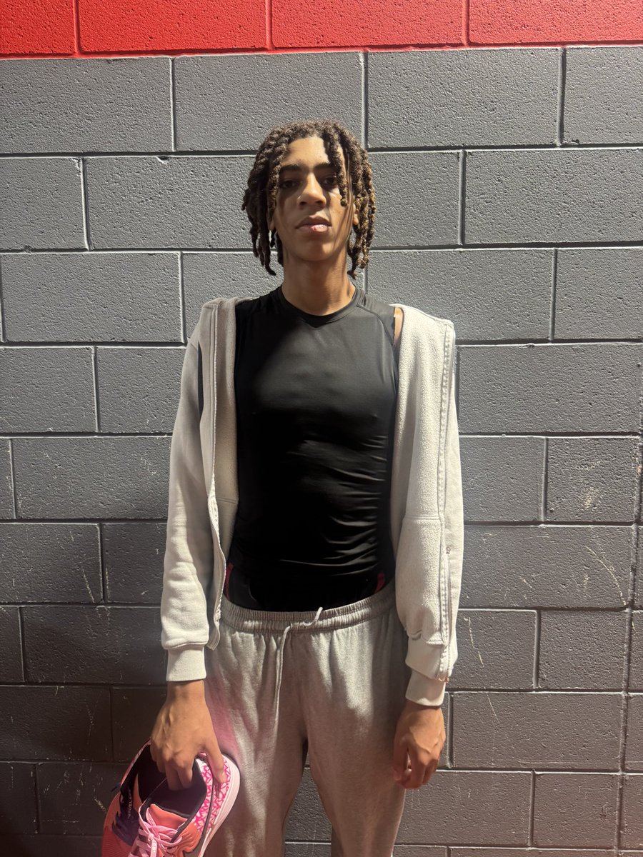 On the Radar Hoops Events (@otrhoops) on Twitter photo Brandon Pemberton is a talented prospect who is just scratching the surface of his true potential.
6-foot-4 wing with good ball skills and a jumper with range out to the three point stripe.
📌:
<a href="/SHReport/">SouthernHoopsReport</a>
<a href="/b_2shifty/">Brandon Pemberton</a>
<a href="/CoachHoward1of1/">Demetrius Howard</a> Brandon Pemberton is a talented prospect who is just scratching the surface of his true potential.
6-foot-4 wing with good ball skills and a jumper with range out to the three point stripe.
📌:
<a href="/SHReport/">SouthernHoopsReport</a>
<a href="/b_2shifty/">Brandon Pemberton</a>
<a href="/CoachHoward1of1/">Demetrius Howard</a>