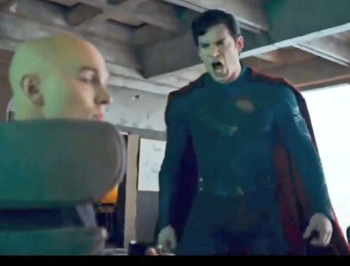 Imagen 1: por una madre secuestrada y que será quemada "cómo una bruja en una hora"

Imagen 2: perro secuestrado (desconocemos el contexto)