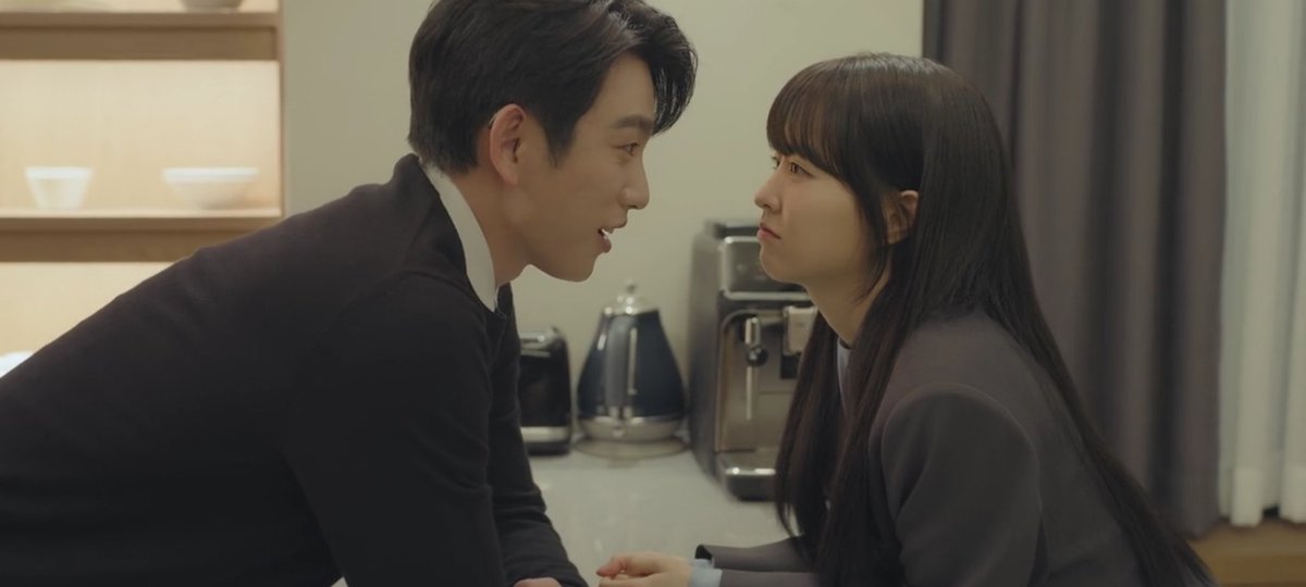 spnduh's tweet photo. #ParkBoYoung She needs to teach a masterclass in acting.🙌🏾In a single drama, she handled more than 2 roles. Twin sisters with different personalities.  Different relationships with their mom and their best friends. Different love interests. Different trauma.🫡 #ourunwrittenseoul https://t.co/dOqSdOFuBf