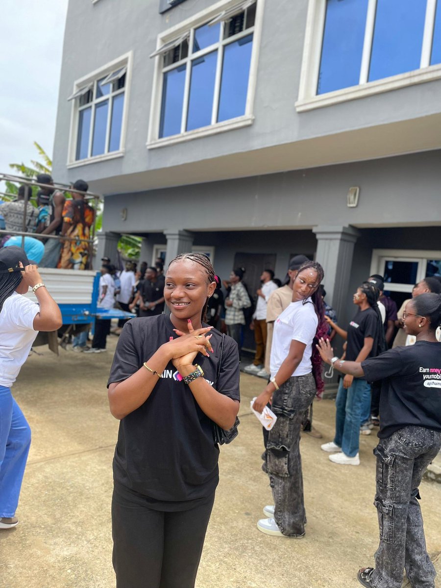 comfortibatt's tweet image. Still recovering from the energy at

 #ChainDustryBlockChainWeek 🧠⚡
West Africa showed up and showed out — this was the biggest tech event in the region, and I’m proud to have witnessed it.