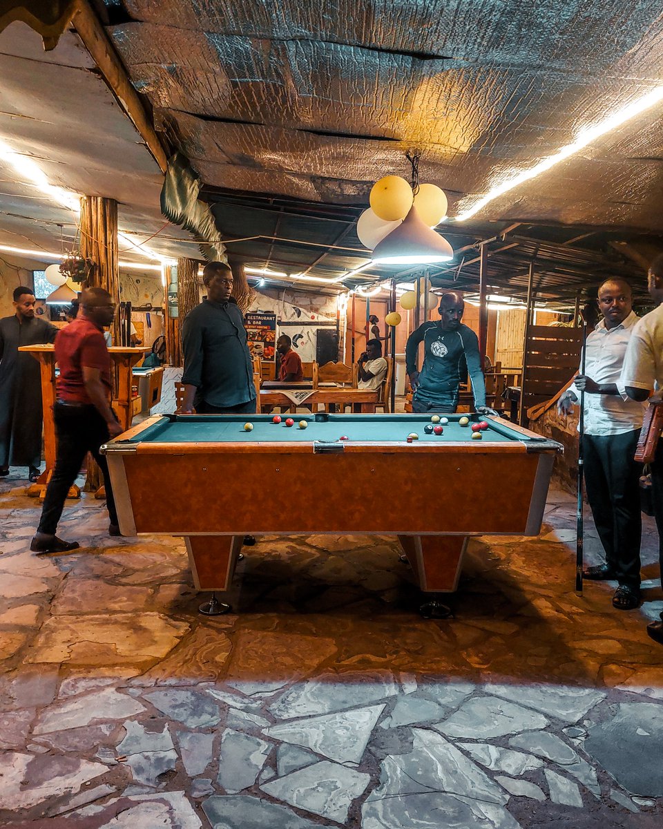 khalidabdisaiam's tweet photo. Bar vibes. https://t.co/mFpB44Mxvb