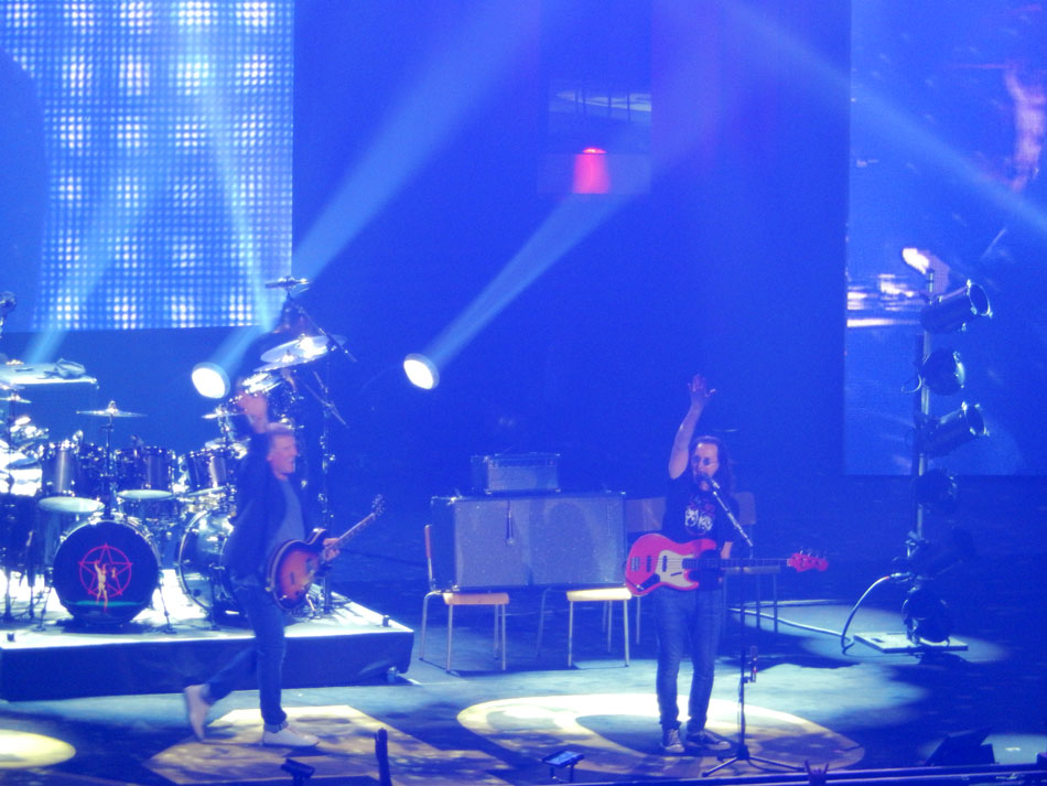 Rush's final show in Madison Square Garden - 10 years ago tonight. Relieve the magic through this photo gallery...

 cygnus-x1.net/links/rush/con…