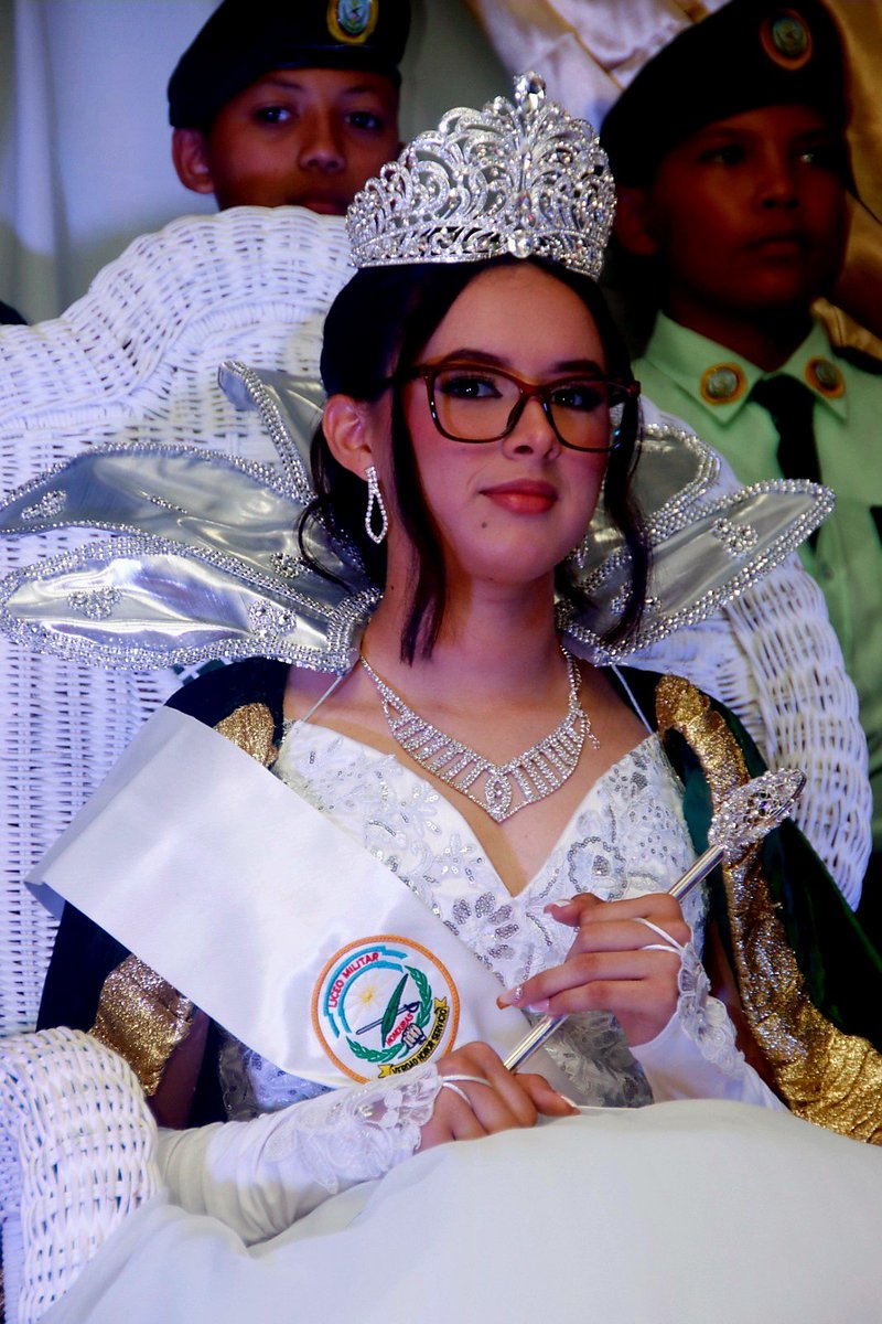 El Liceo Militar de Honduras, celebró la coronación de su nueva soberana, Su Majestad Jahiri I, en una ceremonia solemne realizada en el Salón de la Universidad Tecnológica de Honduras. 

Tras la coronación, los asistentes disfrutaron de una cena de gala y una fiesta bailable, en