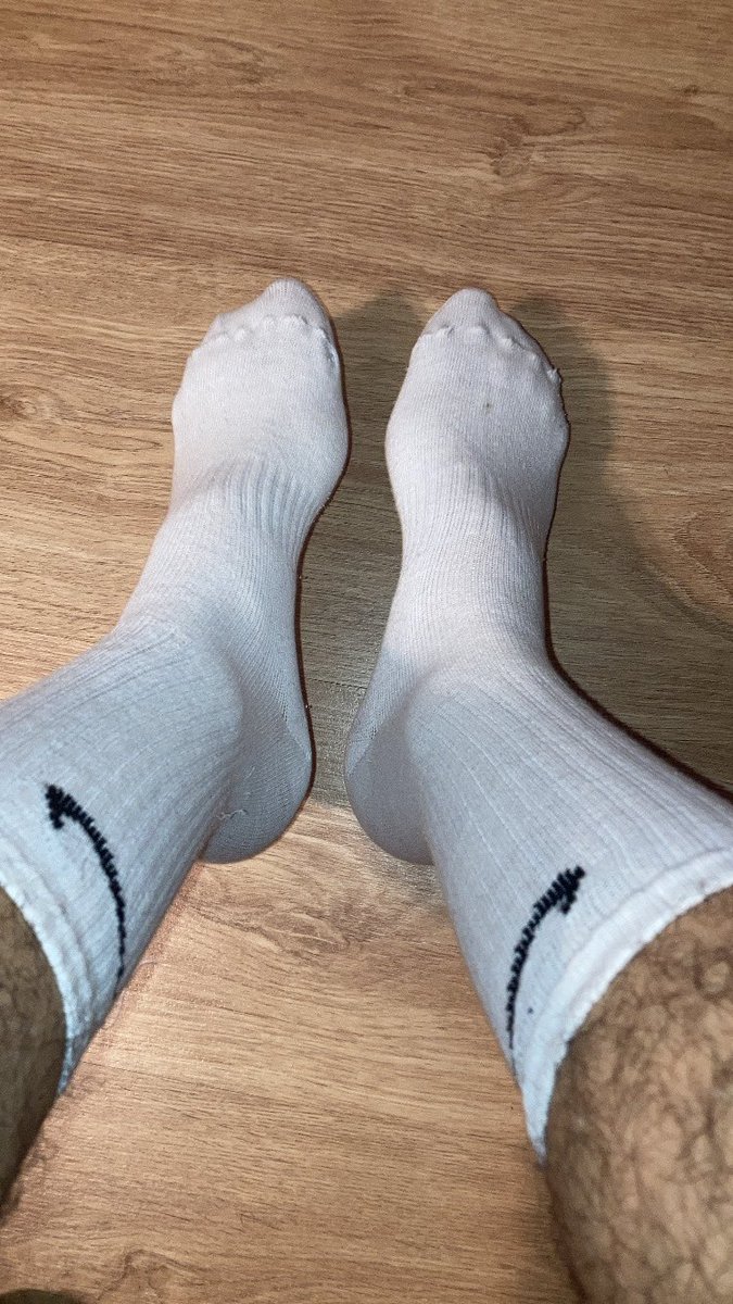 AlphaMdr's tweet image. Os quiero a todos a mis pies maricones pagafantas 

paypal.me/oscaarzm

El q más done se lleva regalo 

#findom #findomcash #footmaster #cashmaster #footfetısh #malefeetlovers @FeetProduction2 @promocion_pies