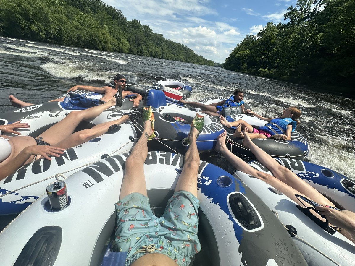MadmanMopeds's tweet photo. Something about being on natures time with friends and family just makes the river hit different 💪”as long as the river flows and the sun shines , you can catch me on natures time” PS : don’t look at my mushroom tip 😜 #floatlife #rivertubing https://t.co/WVreZpVFoC
