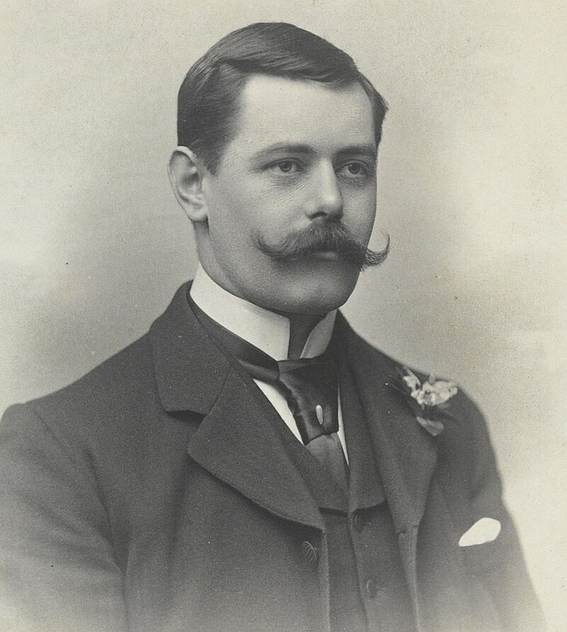 InspireExplore's tweet image. #OnThisDay in 1864, Lieutenant Albert B. Armitage was born in the Braes of Balquhidder, Perthshire in Scotland. Armitage was part of two polar expeditions, Navigator for the 'Jackson-Harmsworth' Arctic expedition 1894 and Lieutenant R.N.R. Second-in-Command and Navigator for…