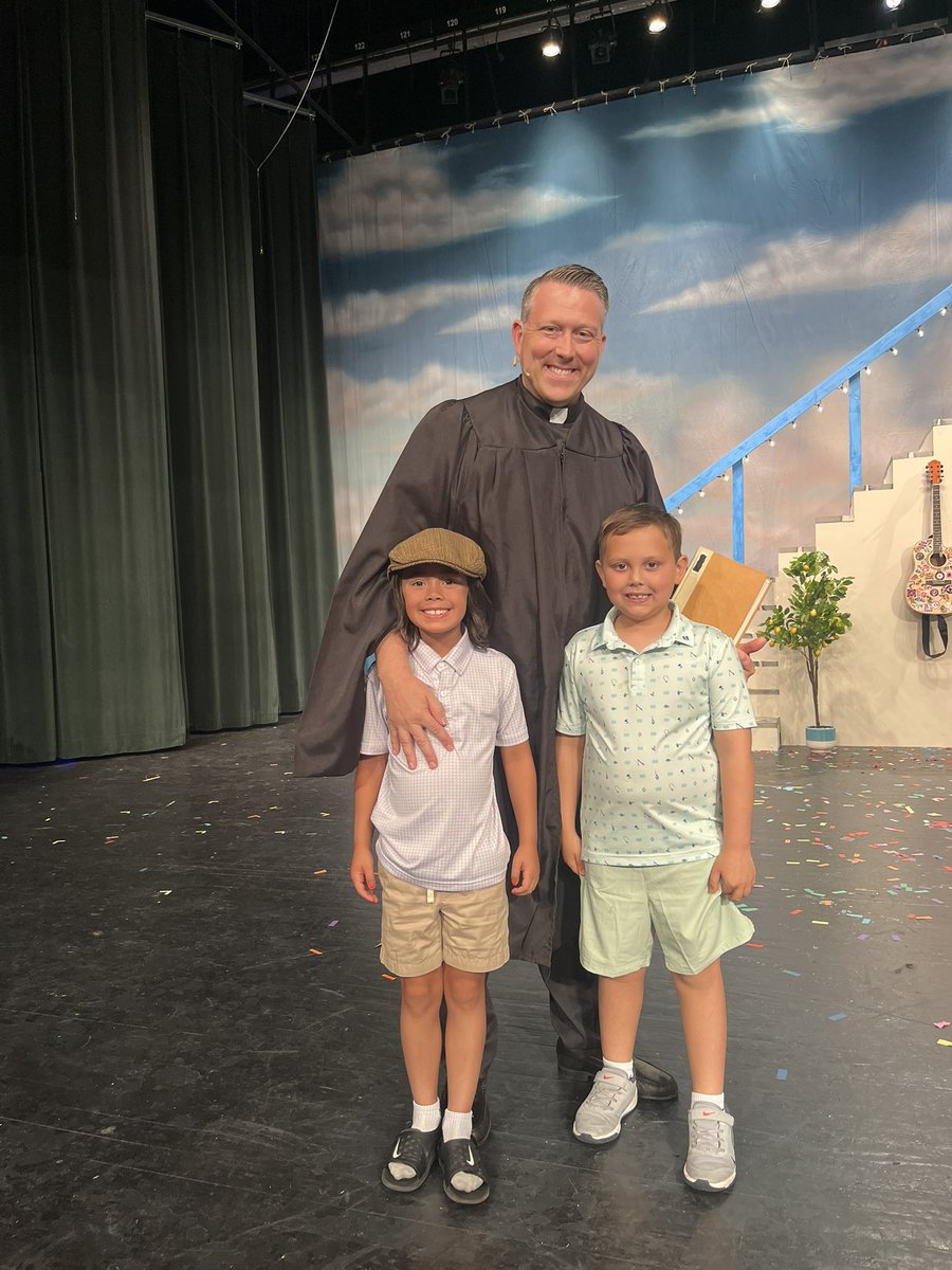 Chad R. Aull (@chadaull) on Twitter photo 🎭 What an incredible afternoon!✨
I was truly honored to step onto the stage with the talented students of @fcpsfinearts for their performance of Mamma Mia.  Their energy, dedication, & creativity remind us how important the arts are in our schools.
#MammaMia  #ArtsInEducation 🎭 What an incredible afternoon!✨
I was truly honored to step onto the stage with the talented students of @fcpsfinearts for their performance of Mamma Mia.  Their energy, dedication, & creativity remind us how important the arts are in our schools.
#MammaMia  #ArtsInEducation