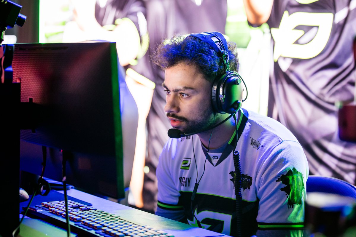 — 2x CDL World Champion (2024, 2025)  
— 5x Tournament Winner  
— 2x Tournament MVP 
— First Back to Back Call of Duty World Champion (with Shotzzy)

BRUCE STRIKES AGAIN 🦇