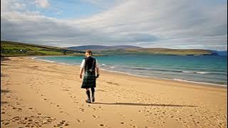 Tour #Scotland very short 4K travel video Blog clip of a #Scotsman wearing a kilt and sporran and walking on #Tresta #Beach on #ancestry, #genealogy, #history visit and trip to #Fetlar one of the North Isles of #Shetland tour-scotland-photographs.blogspot.com/2025/06/scotsm…