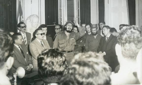 (...) y que el trabajo de nuestra prensa revolucionaria será cada vez más importante, más decisivo, en la medida en que nuestro pueblo será —como decíamos— cada vez más exigente”. #FidelPorSiempre