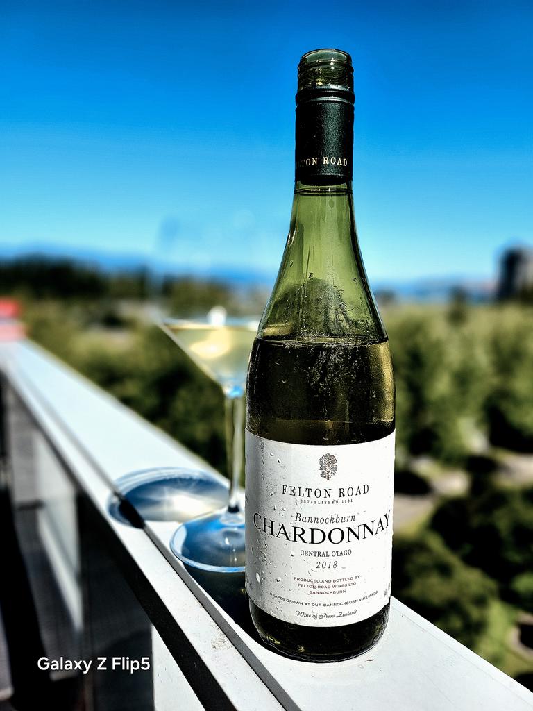 Sybarite tweet media