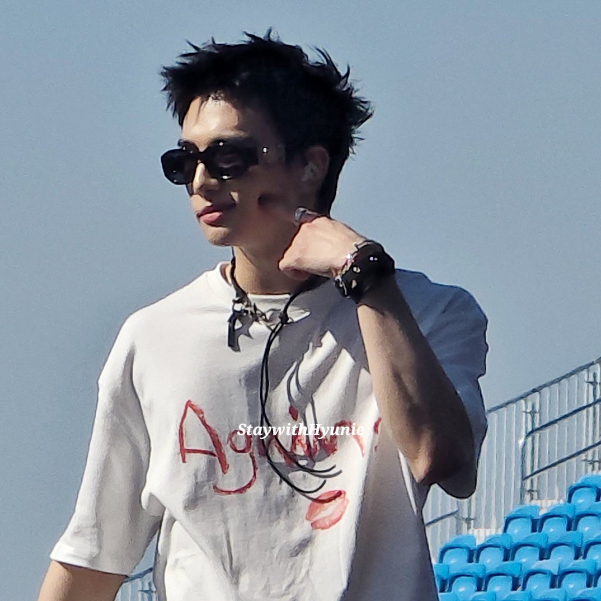 hyunjinpost's tweet image. today's soundcheck hyunjin!