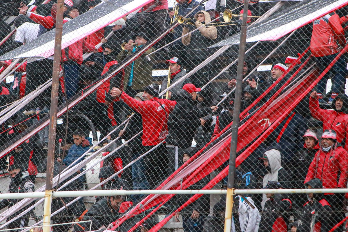 Deportivo_Maipu's tweet photo. No se cómo voy, no sé cómo vengo, solo se que te vengo a alentar 🎶🇾🇪

La gente Cruzada, le hizo frente al frío y se hizo presente en La Fortaleza 🏟️💪🏼 https://t.co/Q1zbrQdBkQ