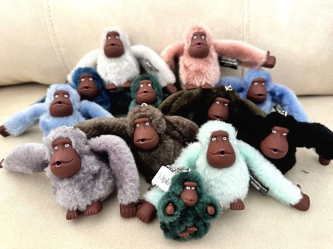 completely mogs and shits on your labubu>