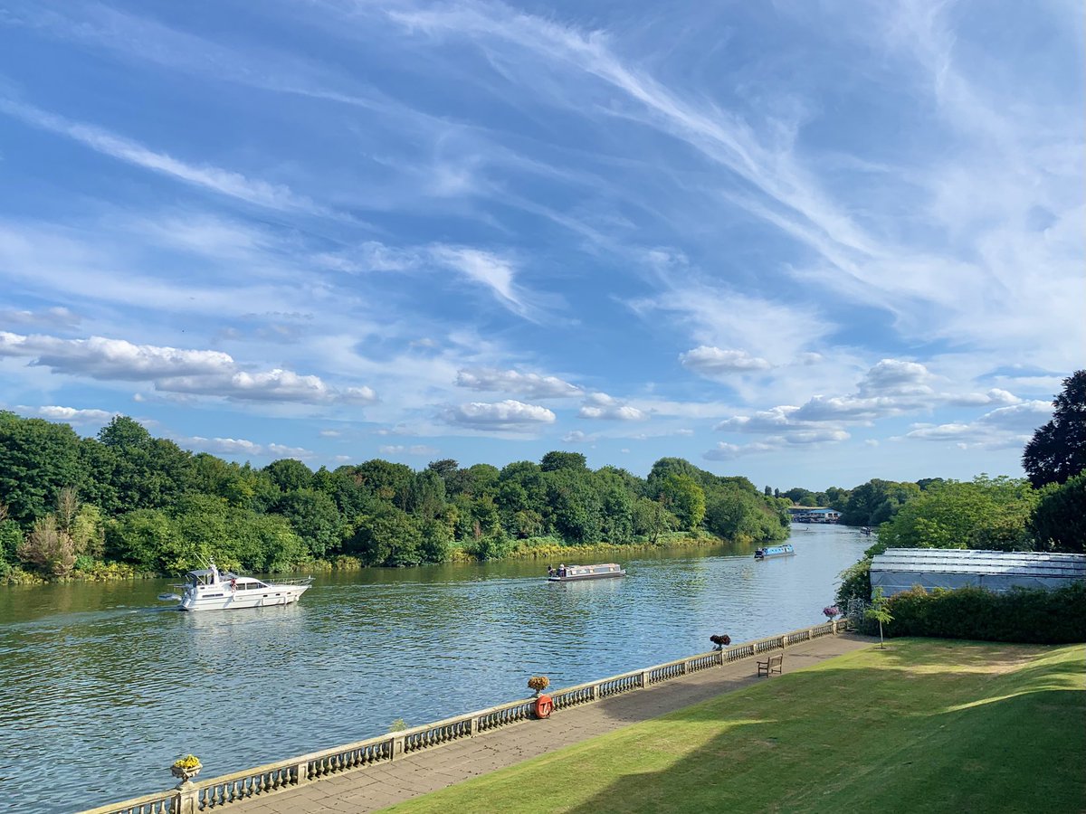 Ruth Wadey (@ruths_gallery) on Twitter photo It was a glorious hot sunny Sunday afternoon with the temp reaching 31°C at Twickenham with many enjoying various activities on and by the Thames.
<a href="/SallyWeather/">SallyWeather</a> <a href="/metoffice/">Met Office</a> #loveukweather #sundayvibes #twickenham #clouds #paddleboarding It was a glorious hot sunny Sunday afternoon with the temp reaching 31°C at Twickenham with many enjoying various activities on and by the Thames.
<a href="/SallyWeather/">SallyWeather</a> <a href="/metoffice/">Met Office</a> #loveukweather #sundayvibes #twickenham #clouds #paddleboarding