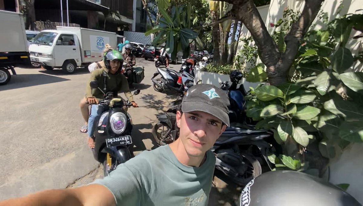 declandadev's tweet image. We’re living in a time where it’s easier than ever to hide behind AI-generated photos or anonymous profiles.

But I think authenticity still matters, and putting a face to the name builds trust.

So in the name of practicing what I preach here are some photos of my life :)