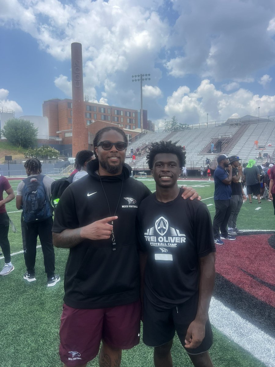 ChaseSpellman1's tweet image. Thank you @CoachTOliver, @CoachSewellNCCU, @ErikHighsmith and all the coaches @NCCU_Football 
2 days of incredible work and competition. 

@CoachKTinsley 
@ToCreek