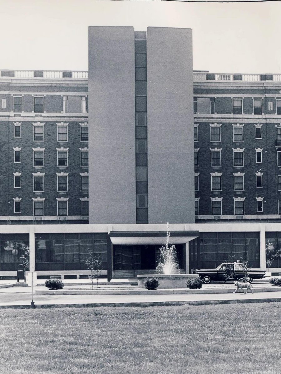 MCWellsPhoto's tweet image. Kentucky Baptist Hospital (Louisville, Kentucky)
2025 … and … 1965
#MichaelCWellsPhotography