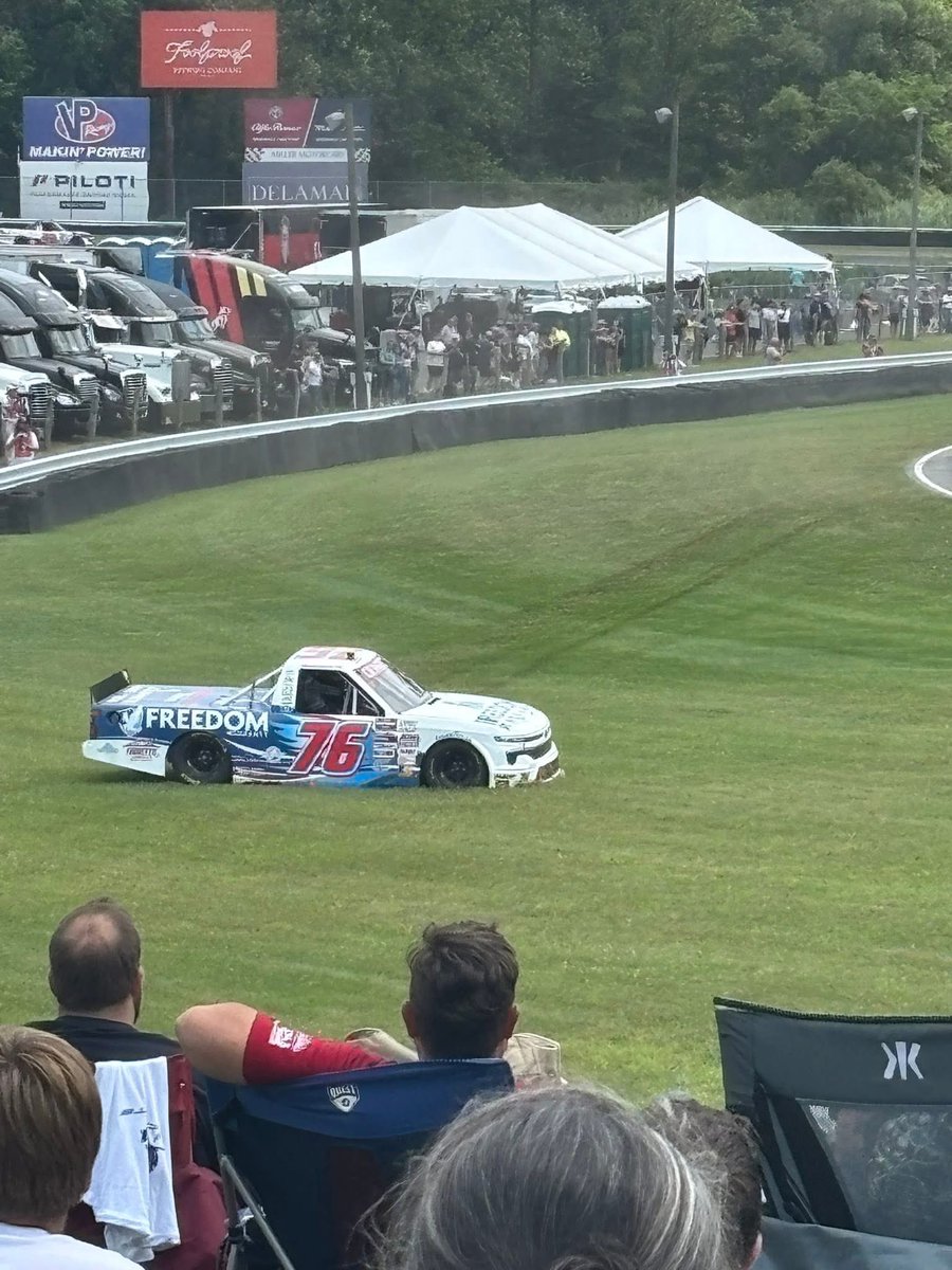 ChaseEmerson40's tweet photo. @SpencerBoyd Truck looked badass on track🔥 and besides what’s the point of owning a truck if you don’t take it off road https://t.co/00n4rdFsDQ