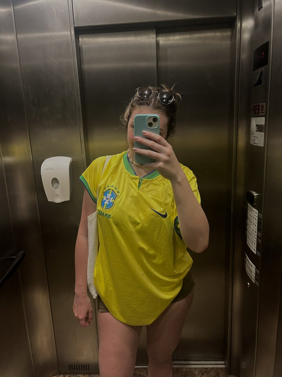 PaulaBelvedere1's tweet image. se o Flamengo ganhar eu faço o que o comentário mais curtido pedir 👀