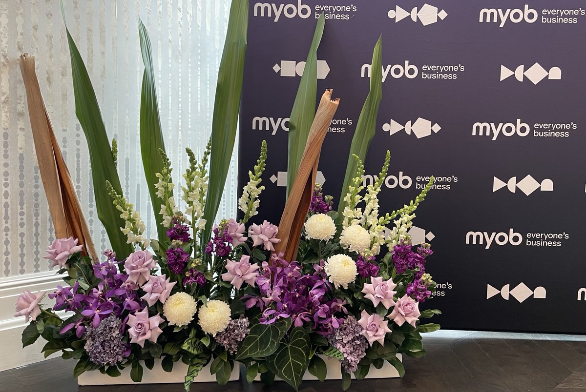 AveryEvents's tweet image. Purple corporate creations 🌿 Contact us for your next event.