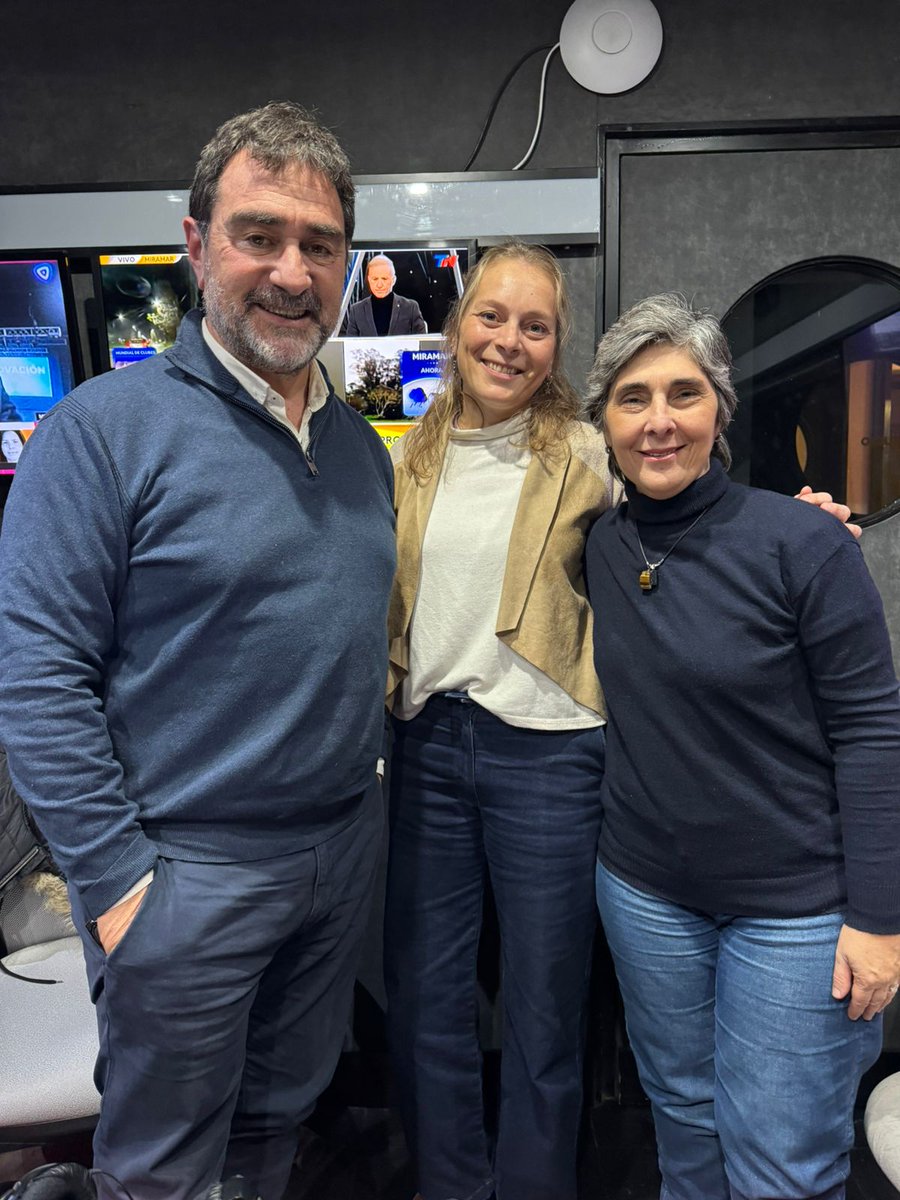 #OperativoElecciones

➡️Minuto a minuto con los resultados electorales de la elecciones en Santa Fe.

🎙️​<a href="/robertocaferra/">roberto caferra</a>
🎙️<a href="/EvelinMachain/">Evelin Machain</a>
🎤​ <a href="/OrtolaSandra/">Sandra Ortola</a>

AM 1230 | FM 90.1 | rosario3.com 
youtube.com/watch?v=xo5zhI…