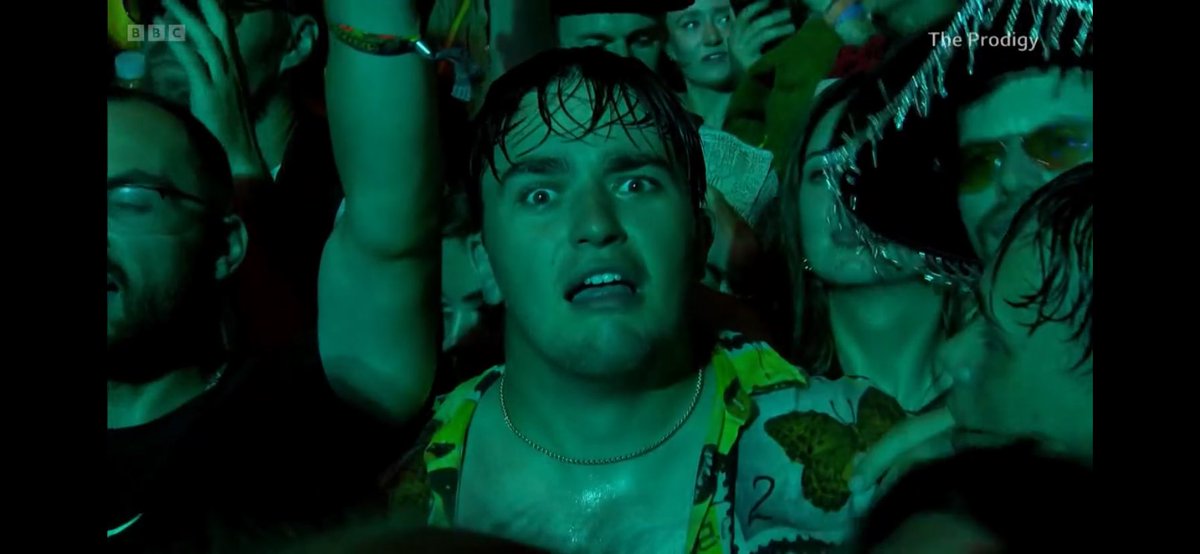 Mate, we all feel you after that set.
#TheProdigy #glastonbury