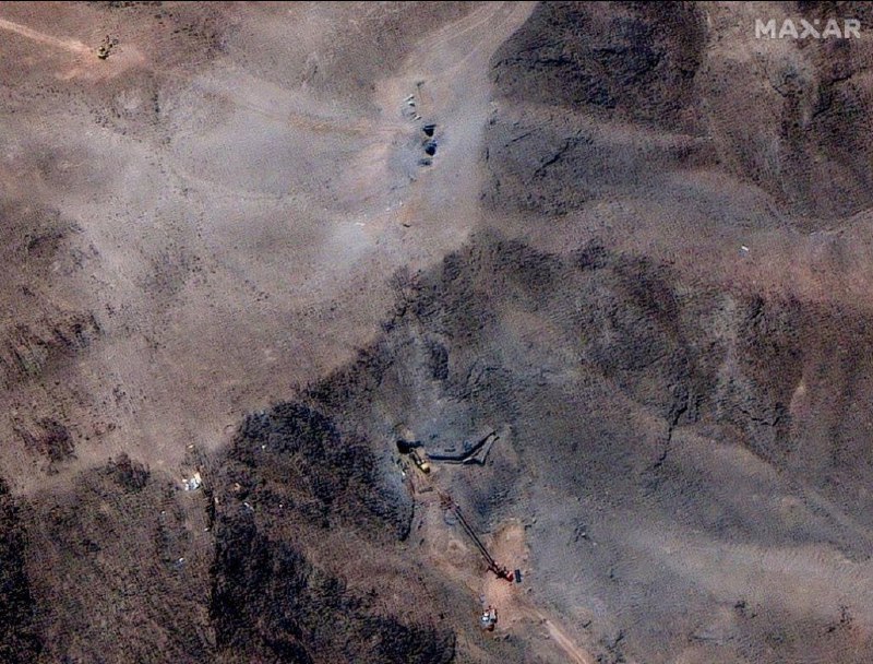 EliAfriatISR's tweet image. 🚨A satellite image from Maxar shows the continuation of work at the Fordow nuclear facility, with an emphasis on the area near the ventilation opening of the underground complex.
