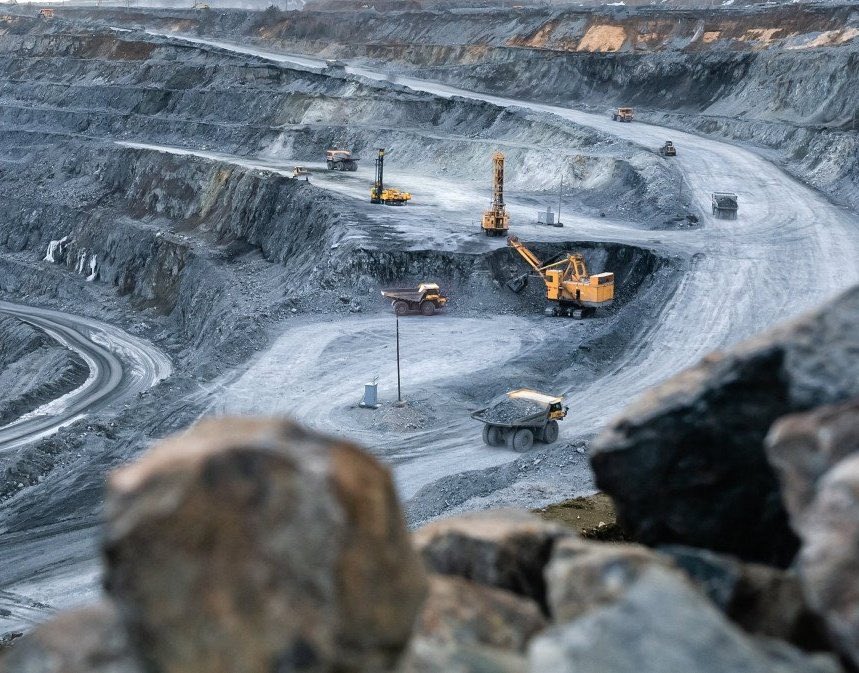 XNewsHQ's tweet photo. #BREAKING: 🇷🇺🇺🇦 #Russian forces have taken full control of the second of #Ukraine's four major lithium-rich deposits. https://t.co/X5ENEUIIms