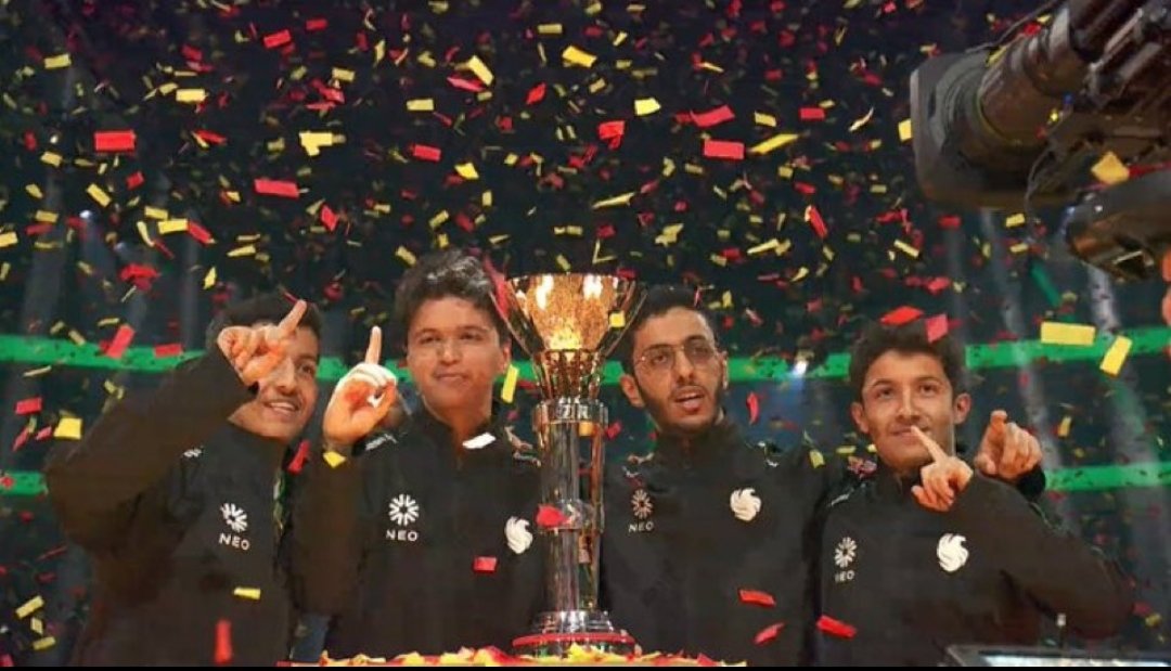 naf_7n's tweet photo. ابطاللل الميجرر اخيراً 🦅🦅🦅💚،

فالكونز ابطال الميجر🇸🇦🇸🇦🇸🇦
نوبو بطل الميجر للونز🇸🇦 https://t.co/ifiBPmhFmn