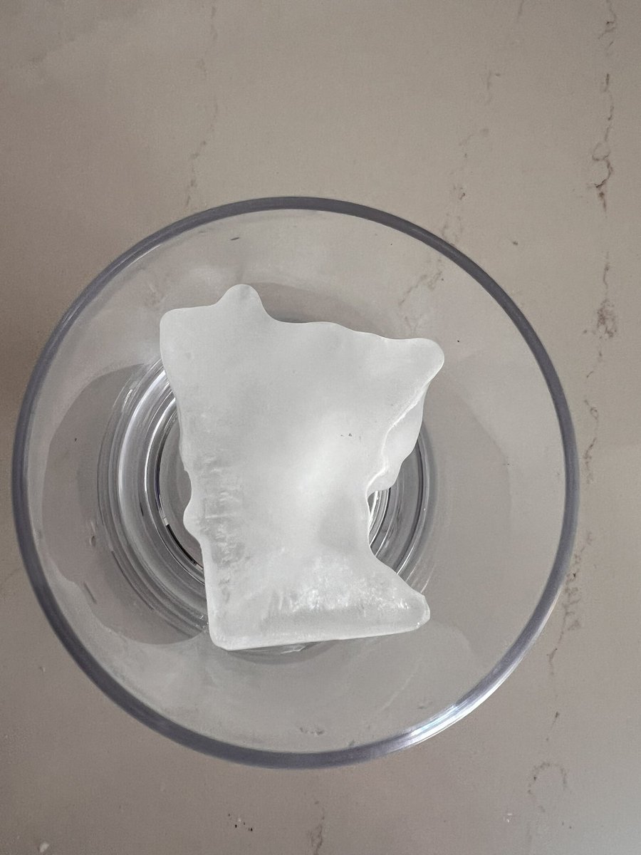 MyersVote's tweet image. Hot day deserves some Minnesota ice. #minnesota #supportlocal #MinnesotaNice #yourbackyard
